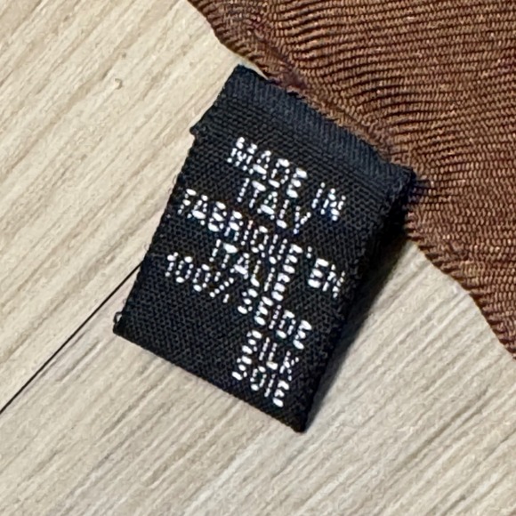 LOEWE Tesoro del Delfin Silk Scarf 34x33.5 Gold Goblet Print Vintage Spain - Picture 7 of 7